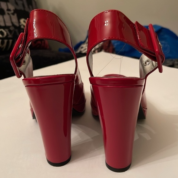 Red patent sling back heels - Picture 7 of 7